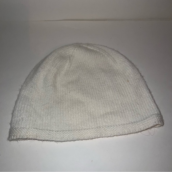 Echo soft winter hat/ beanie - Picture 2 of 3